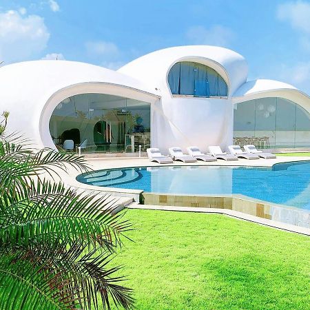 The Cloud Beachfront Villa Tabanan Exteriér fotografie