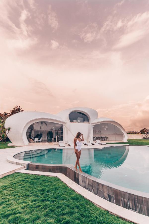 The Cloud Beachfront Villa Tabanan Exteriér fotografie